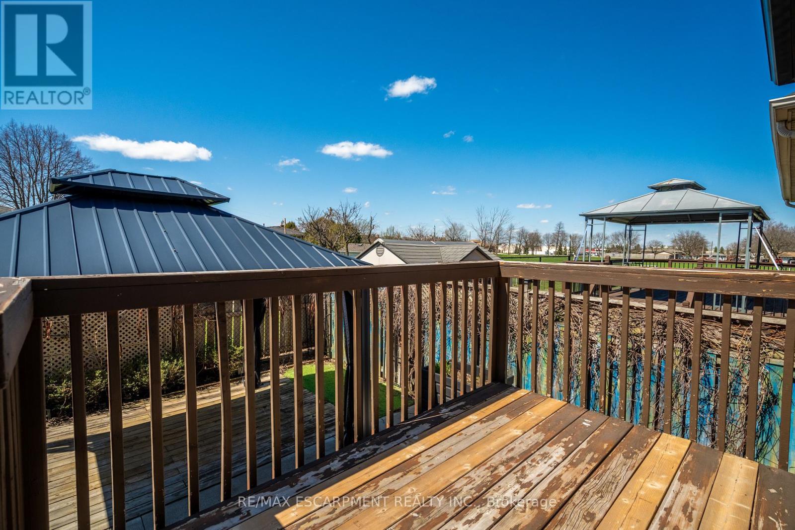 Photo 19 of 10 10 Greenbrook Drive, Hamilton ON