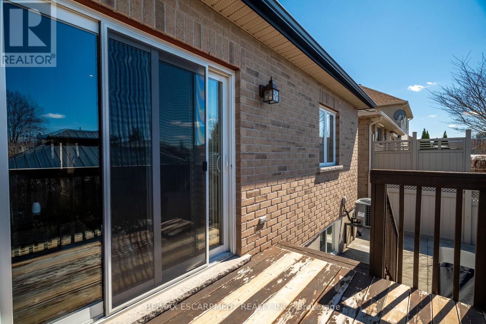 Photo 29 of 10 10 Greenbrook Drive, Hamilton ON