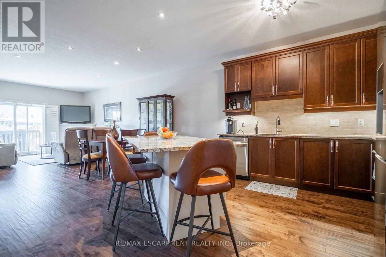 Photo 33 of 10 10 Greenbrook Drive, Hamilton ON
