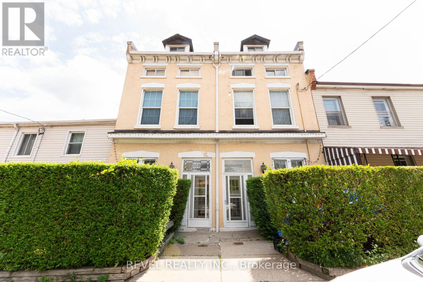 Photo 12 of 168 Macnab Street N, Hamilton ON