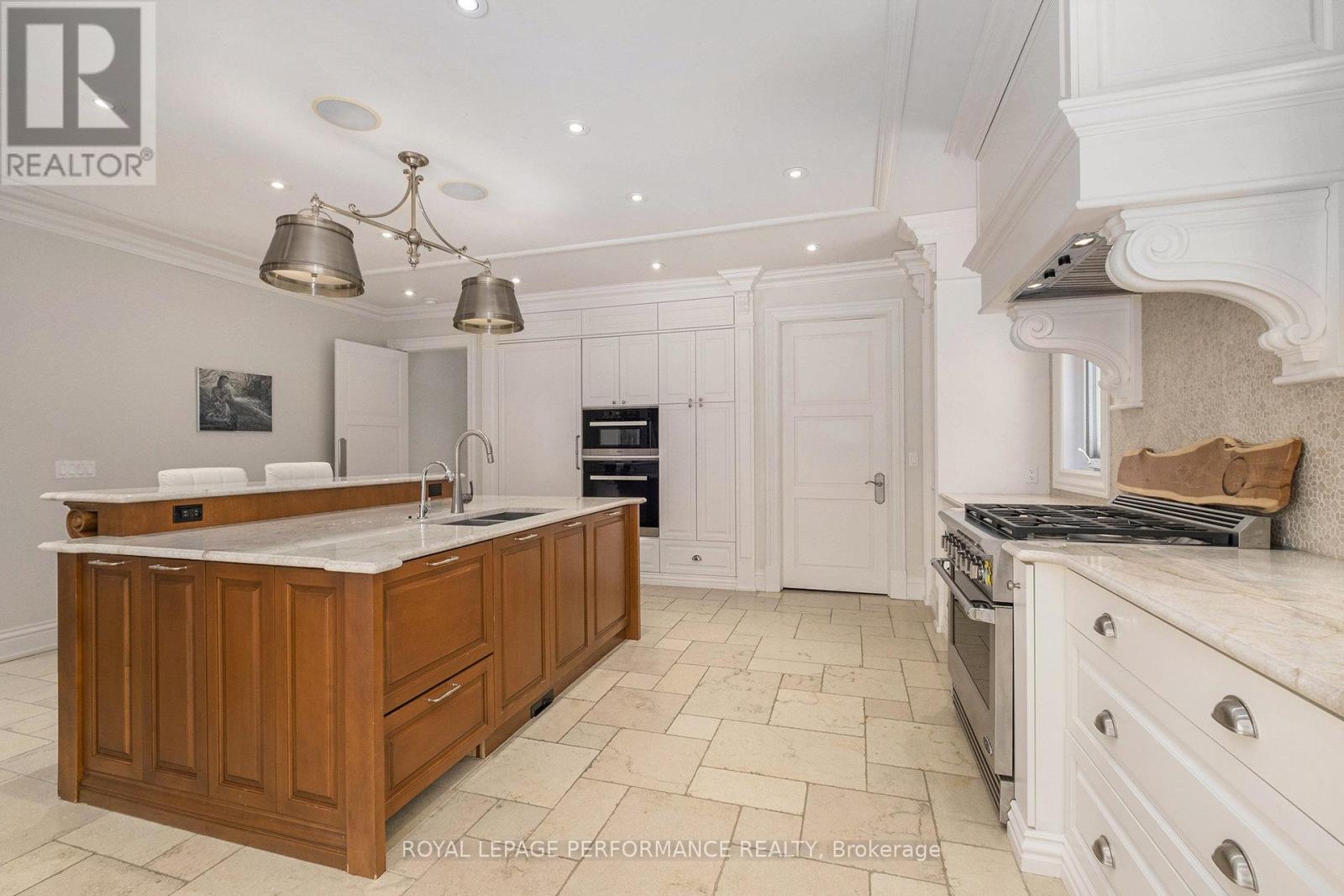 Photo 15 of 1413 Blackhorse Court, Ottawa ON