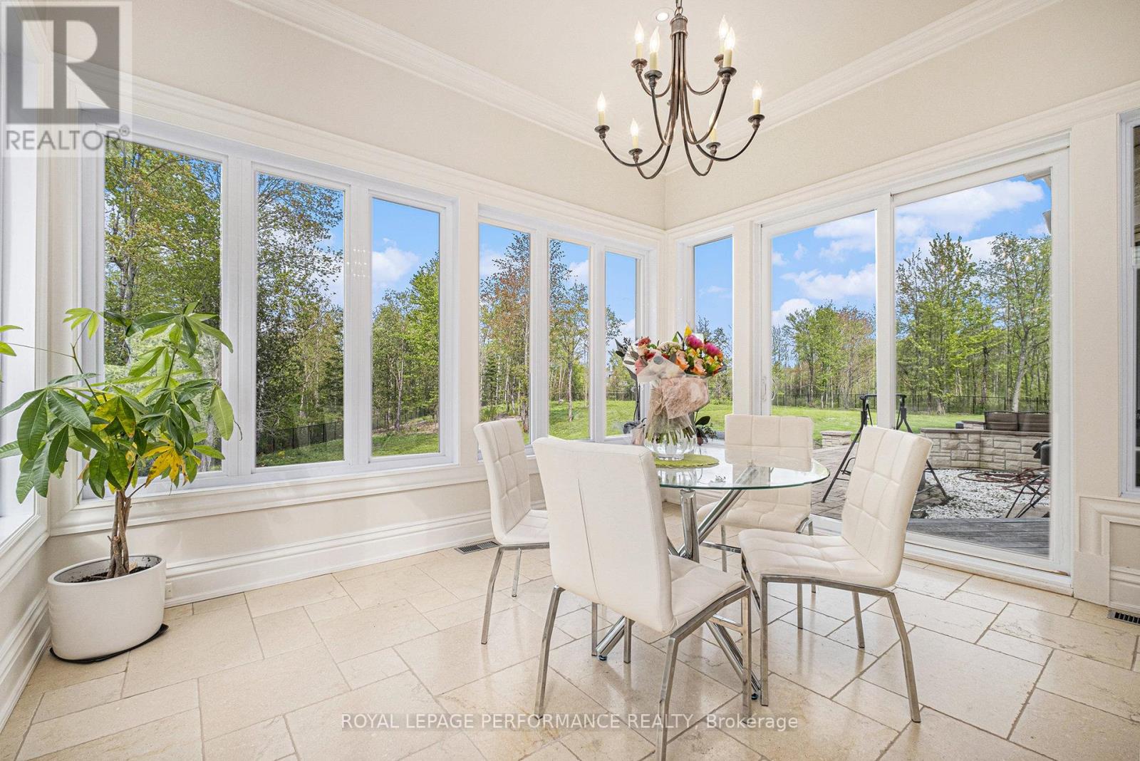 Photo 31 of 1413 Blackhorse Court, Ottawa ON