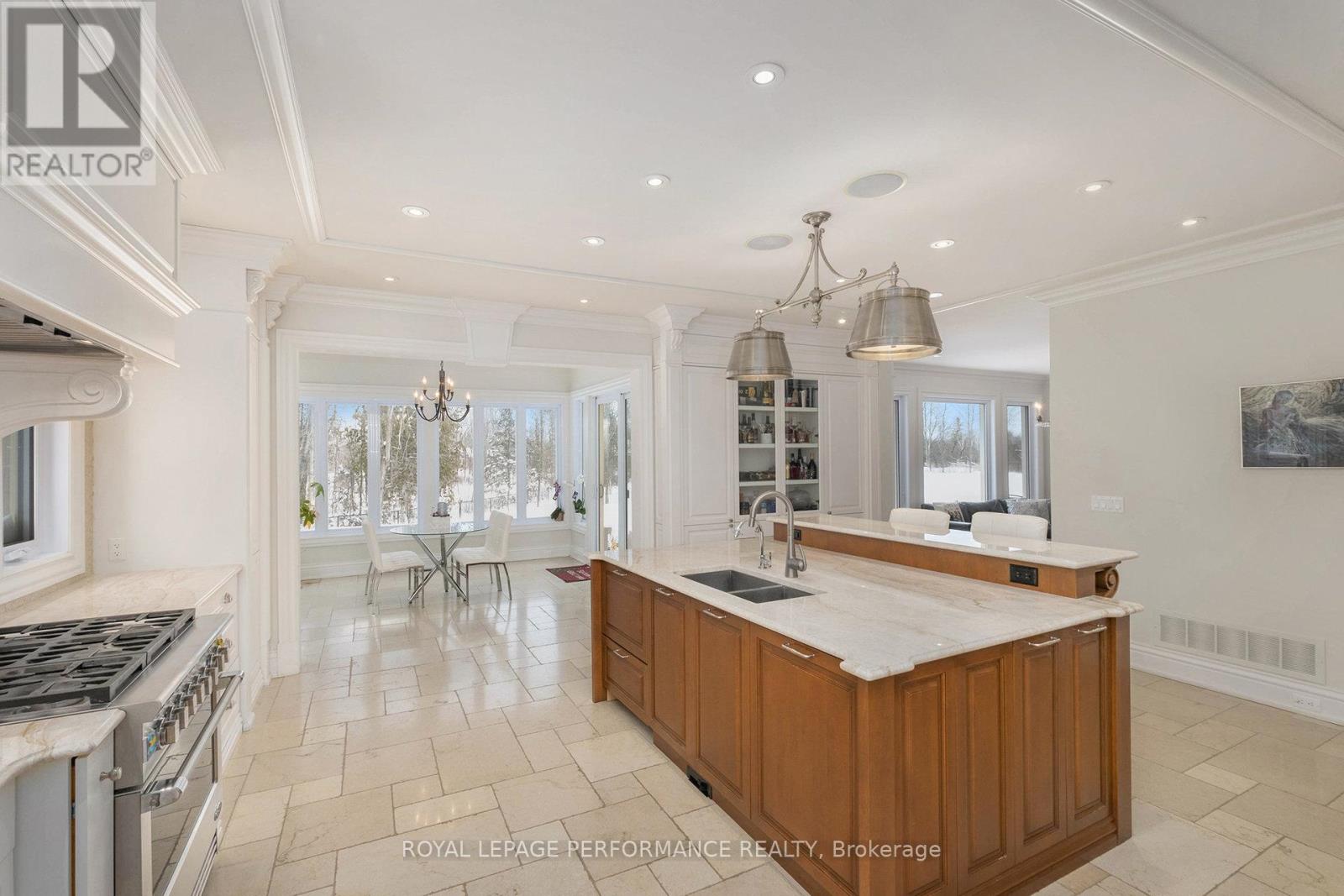Photo 4 of 1413 Blackhorse Court, Ottawa ON