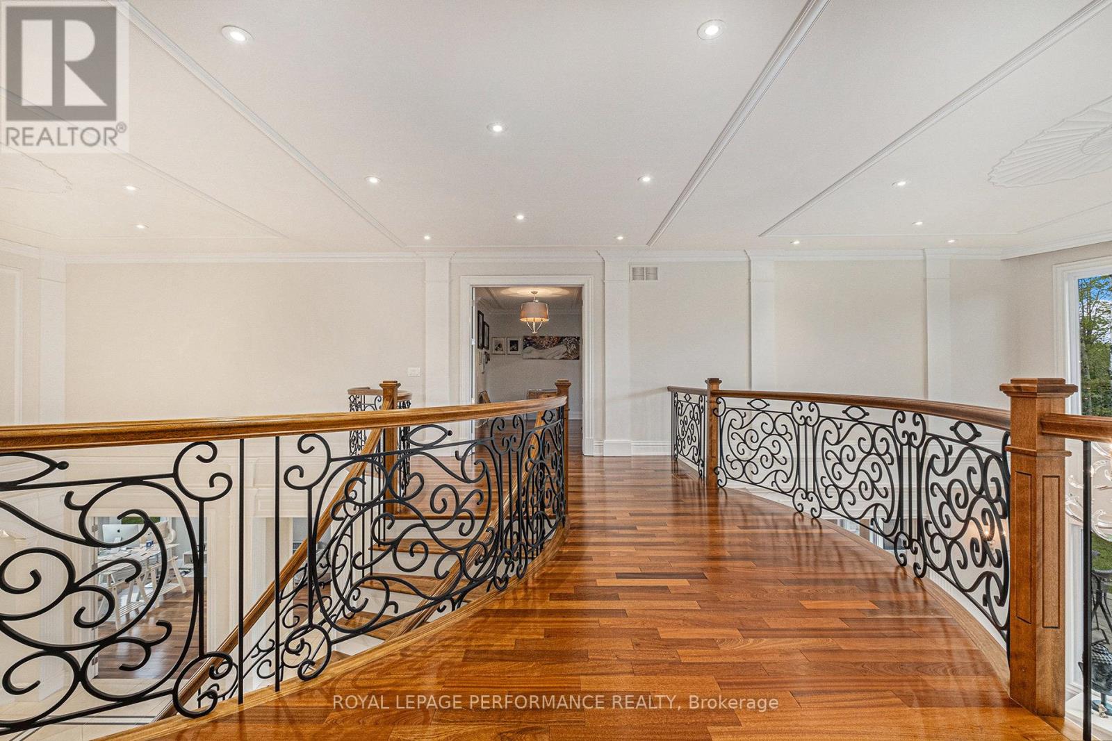 Photo 10 of 1413 Blackhorse Court, Ottawa ON