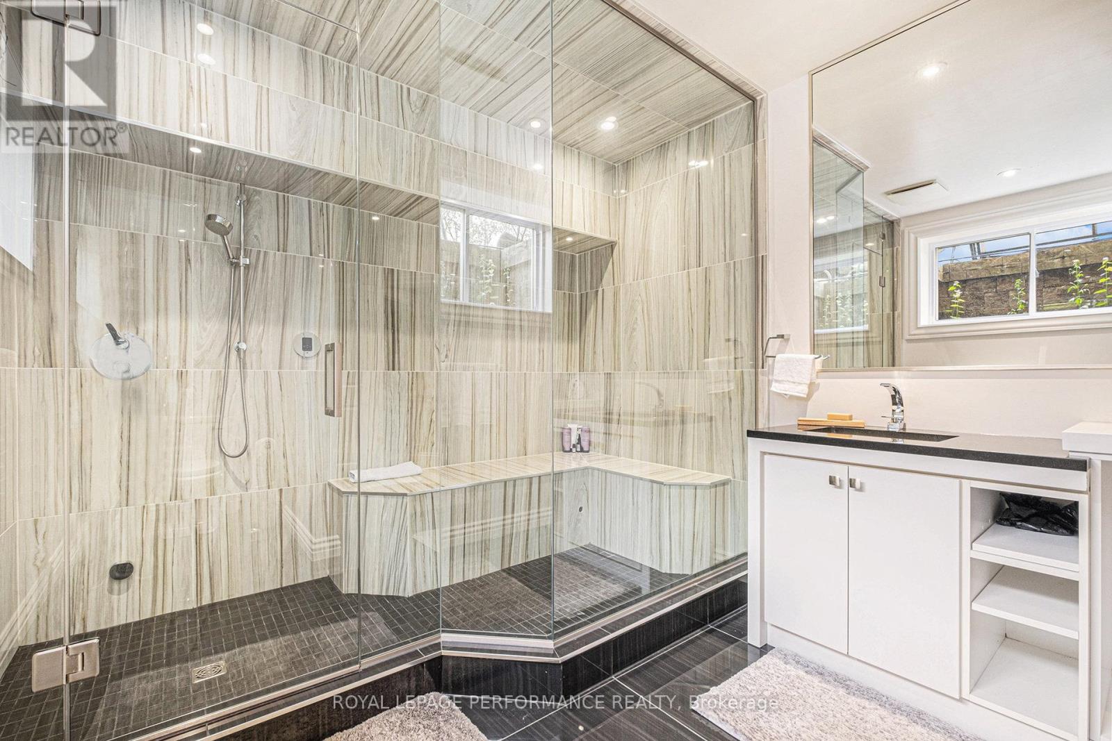 Photo 2 of 1413 Blackhorse Court, Ottawa ON