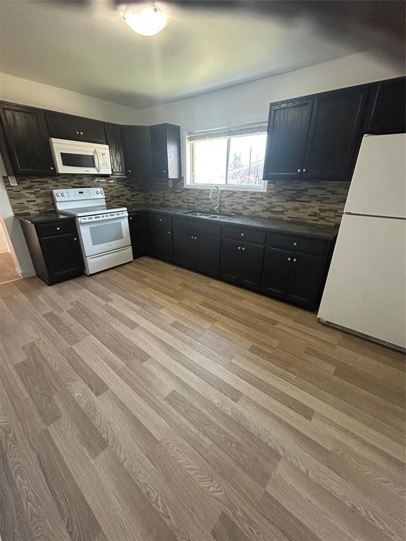 Photo 3 of 1057 Sherburn Street, Winnipeg MB