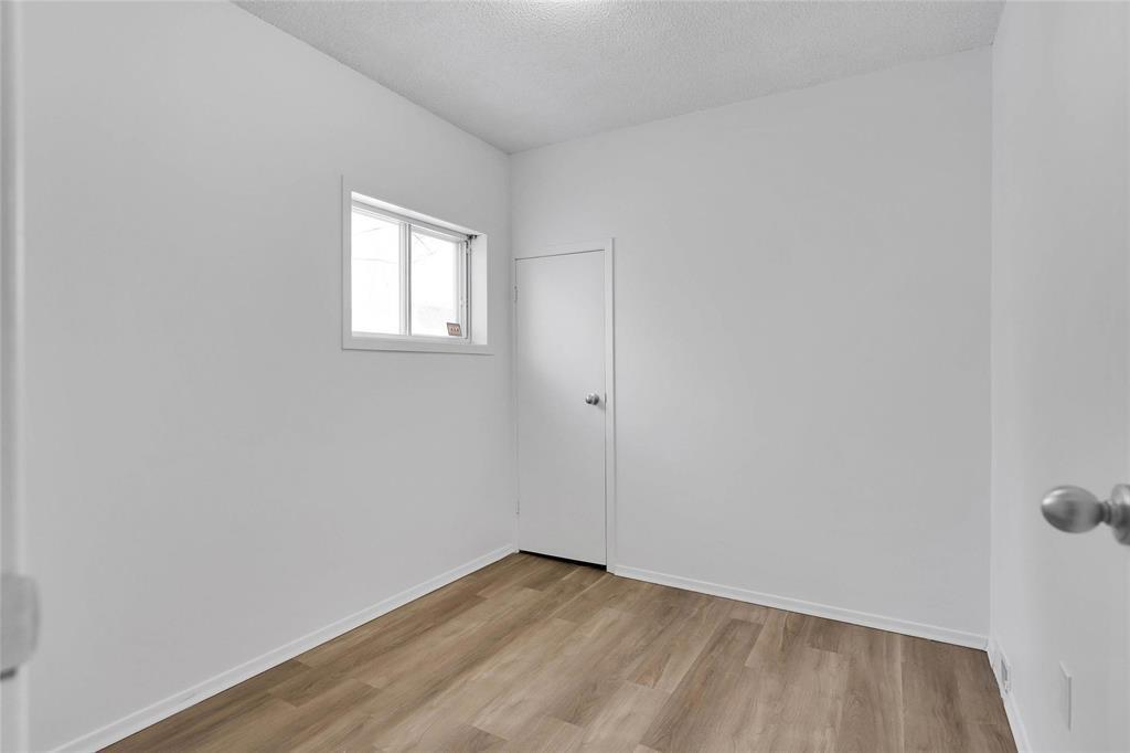 Photo 1 of 1057 Sherburn Street, Winnipeg MB