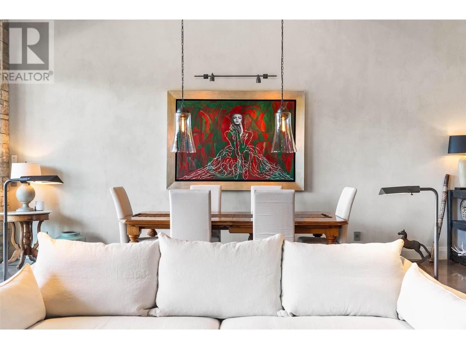 26 COMMONAGE ROAD - 17