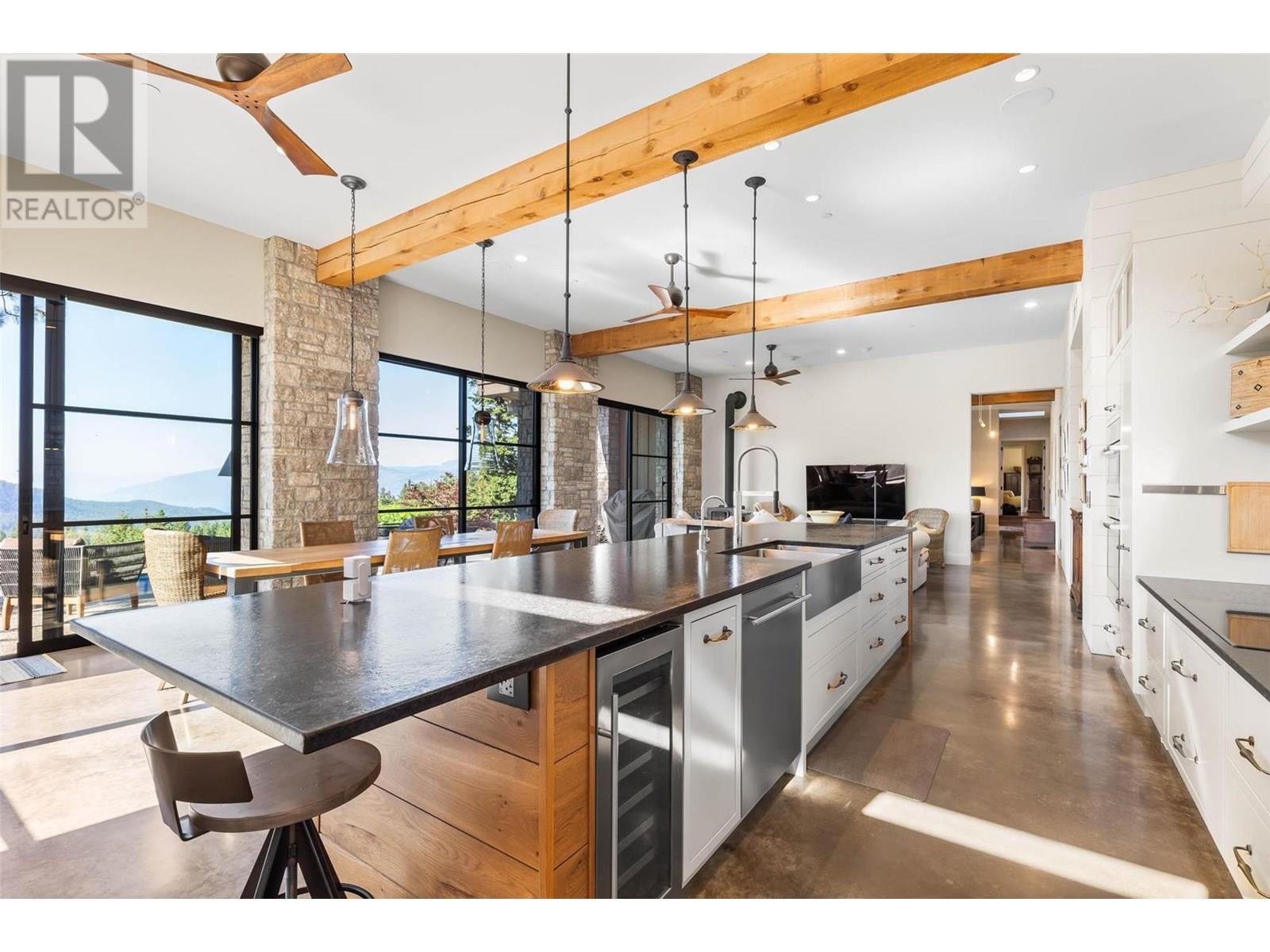 26 COMMONAGE ROAD - 25