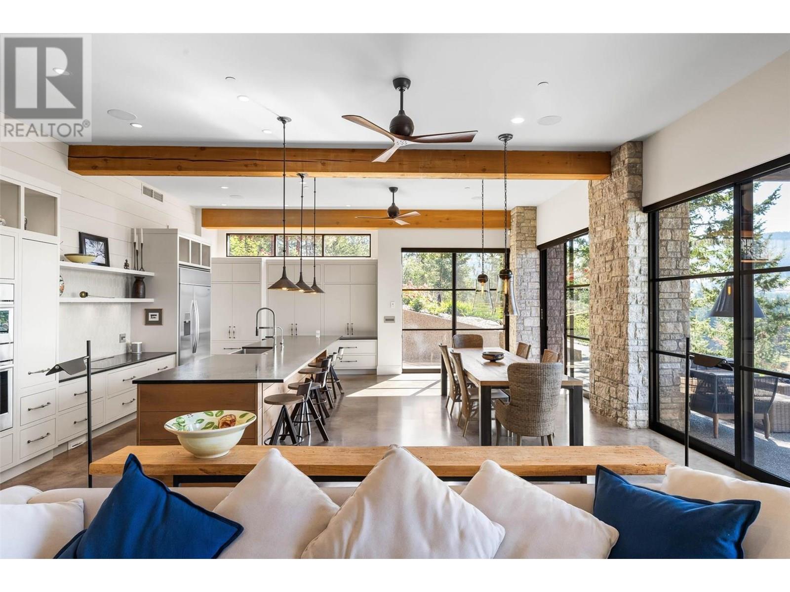 26 COMMONAGE ROAD - 27