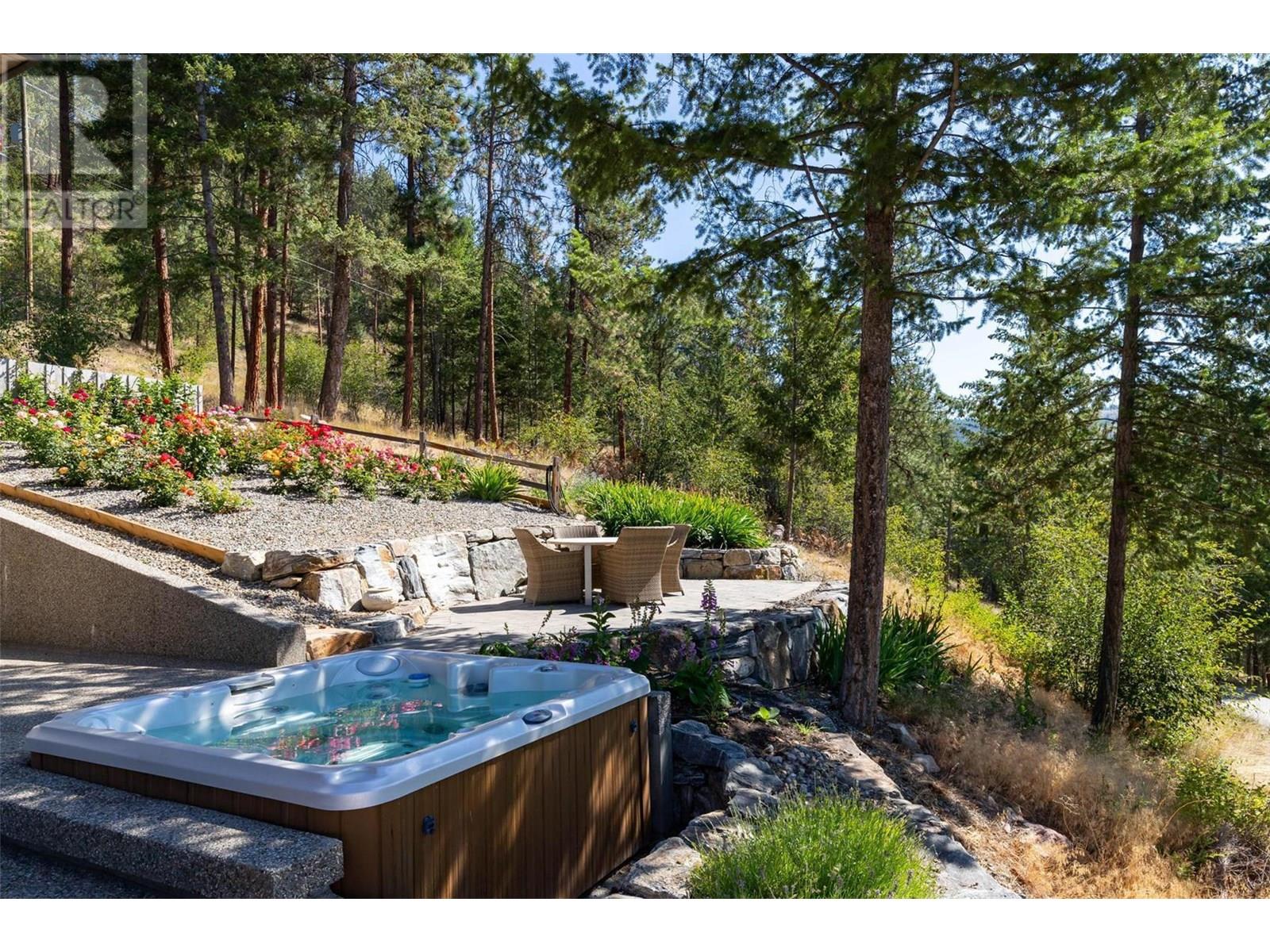 26 COMMONAGE ROAD - 39