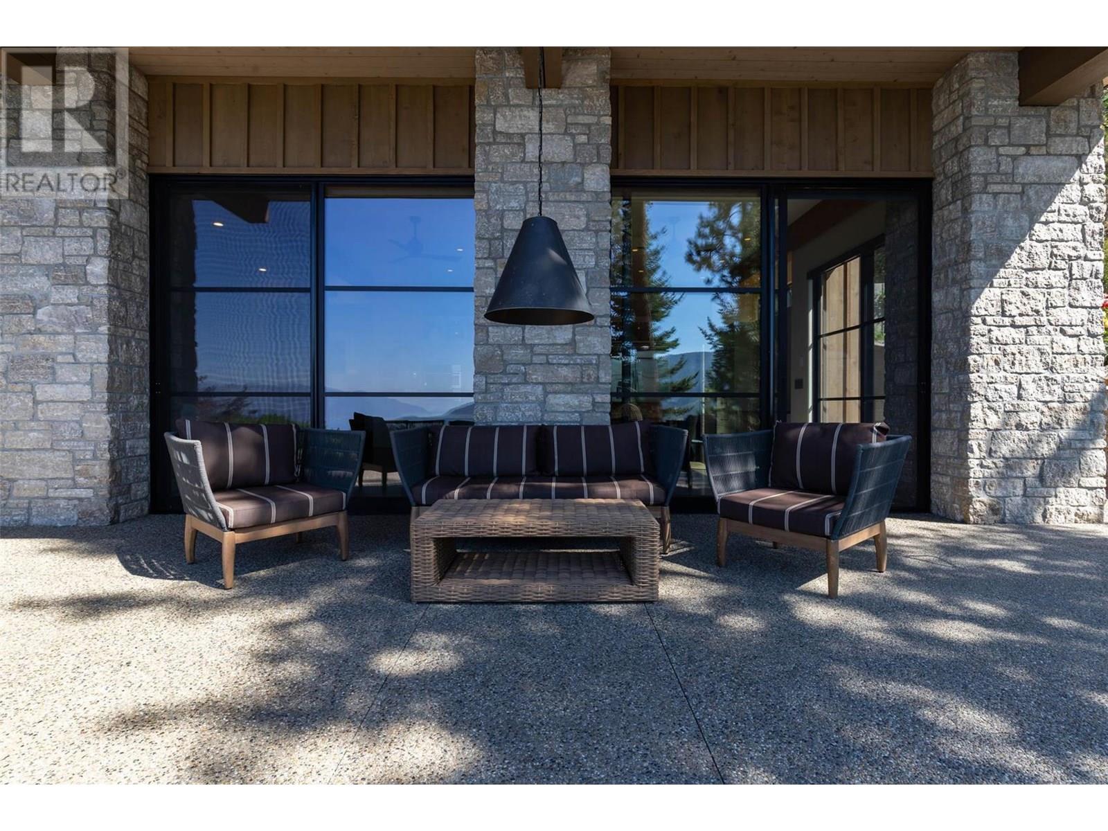 26 COMMONAGE ROAD - 40