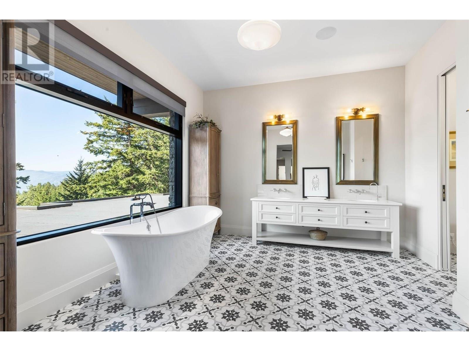 26 COMMONAGE ROAD - 60