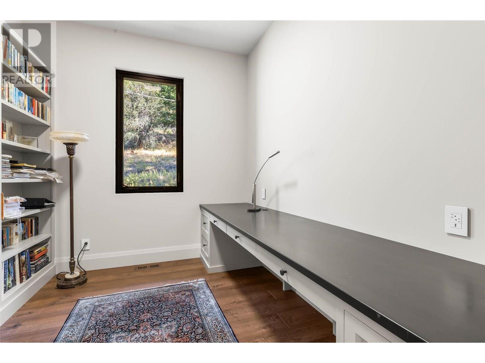 26 COMMONAGE ROAD - 66