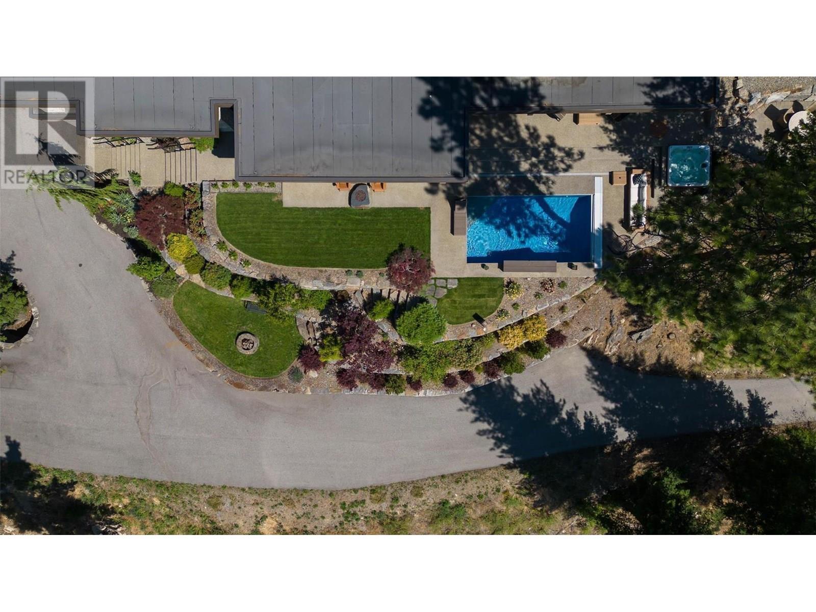 26 COMMONAGE ROAD - 82