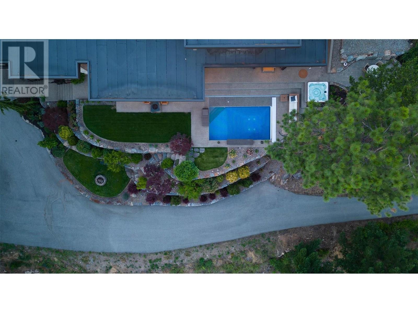 26 COMMONAGE ROAD - 94