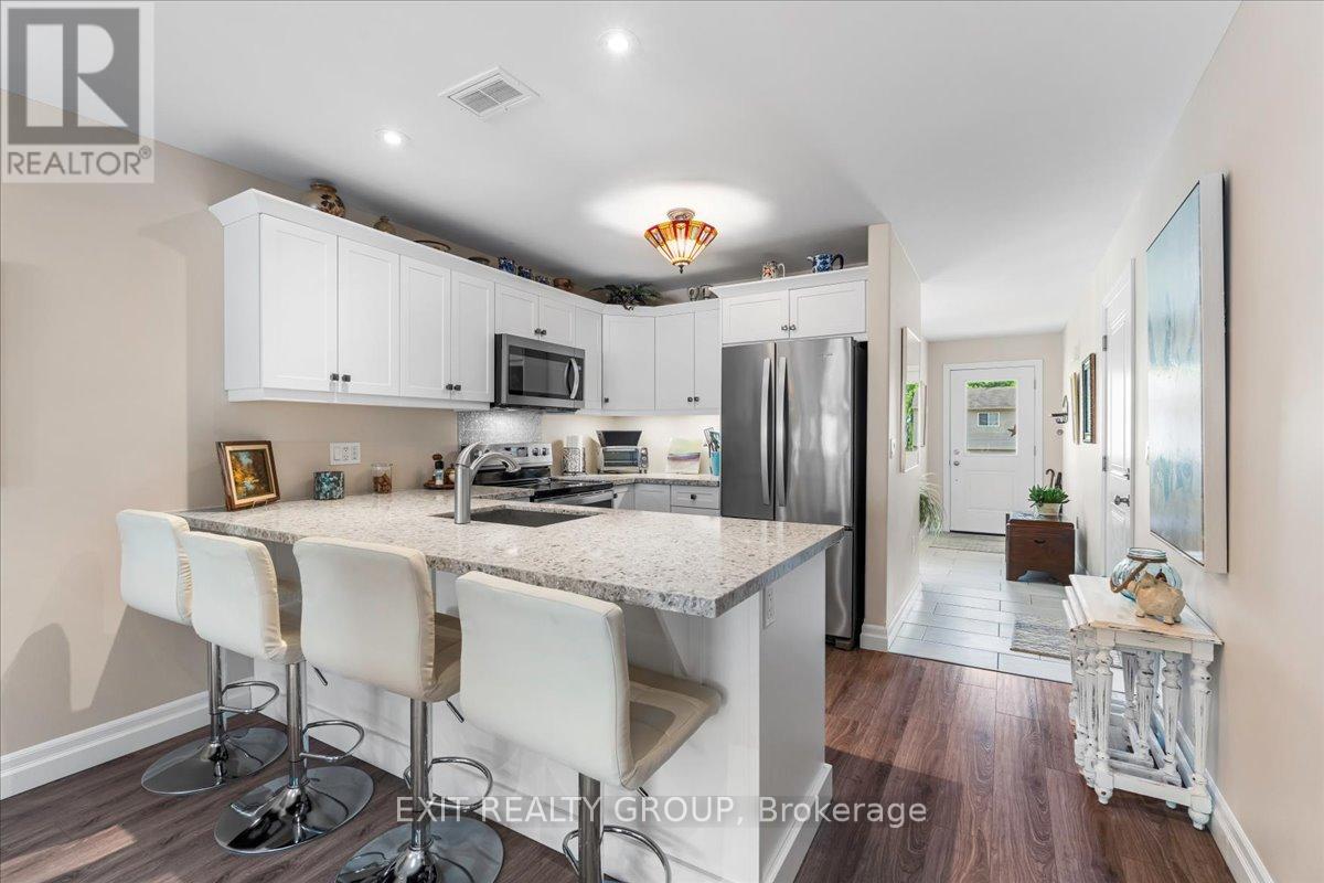 Photo 18 of 20 Gladstone Street W, Madoc ON