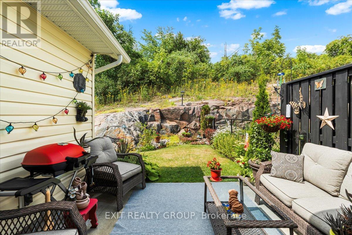 Photo 25 of 20 Gladstone Street W, Madoc ON
