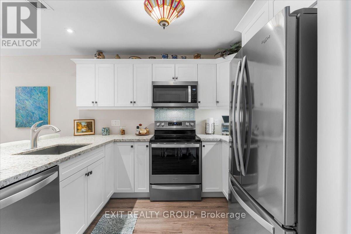 Photo 14 of 20 Gladstone Street W, Madoc ON