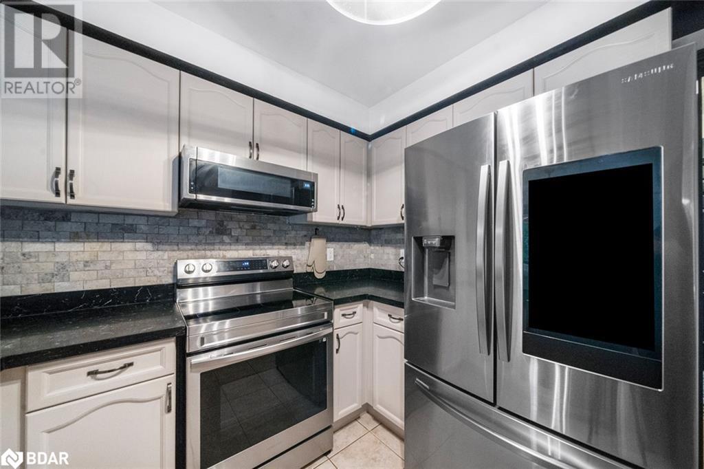 Photo 27 of 11 Mckenzie Crescent, Barrie ON