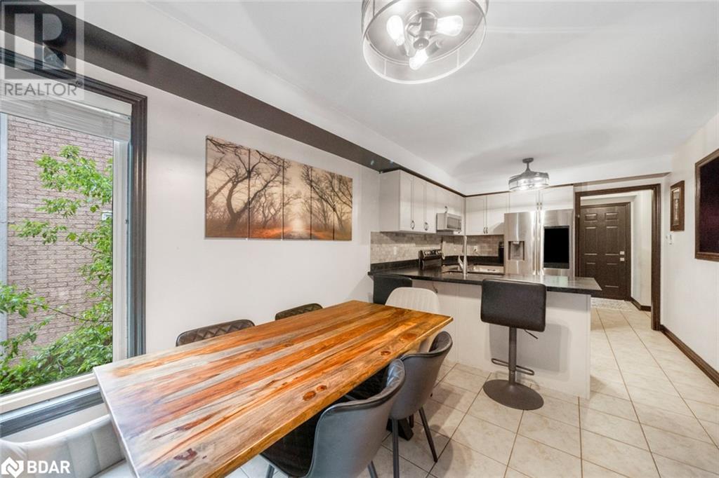 Photo 1 of 11 Mckenzie Crescent, Barrie ON