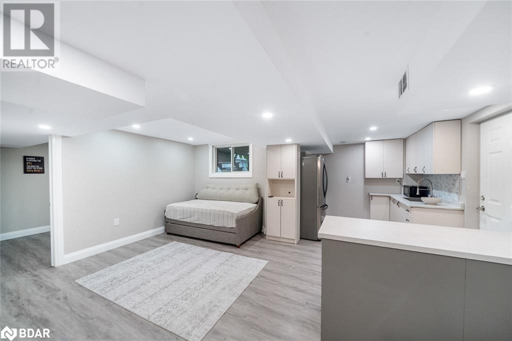 Photo 28 of 11 Mckenzie Crescent, Barrie ON
