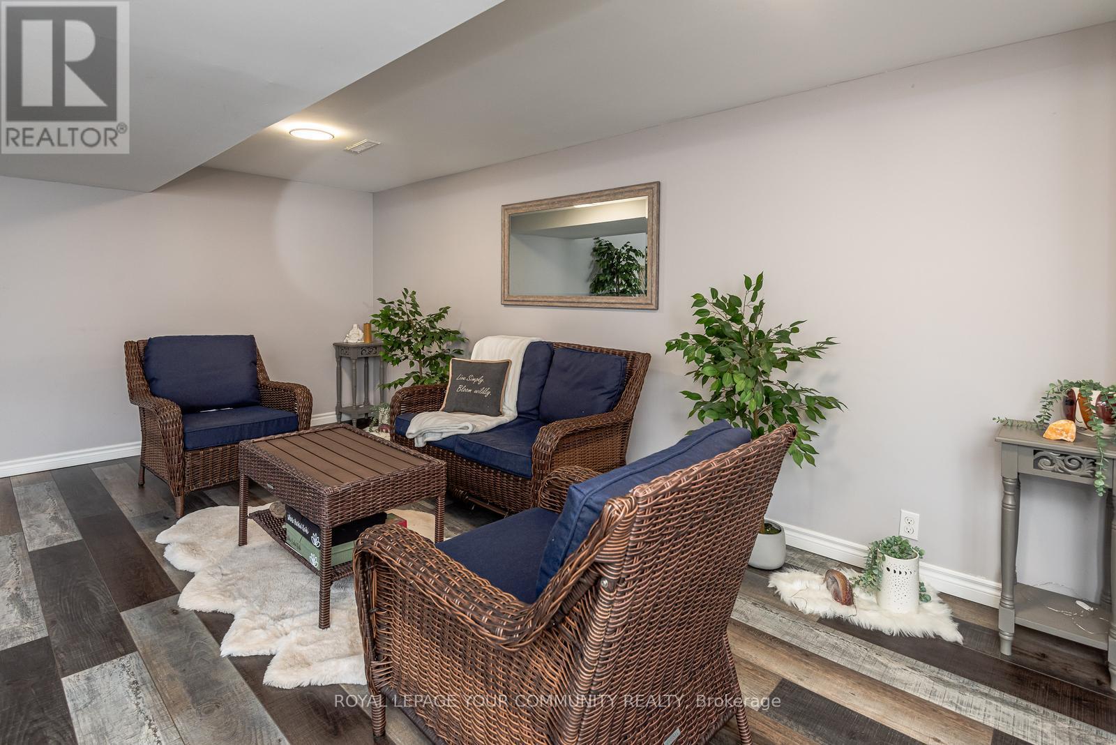 Photo 22 of 347 Lakeland Crescent, Brock ON