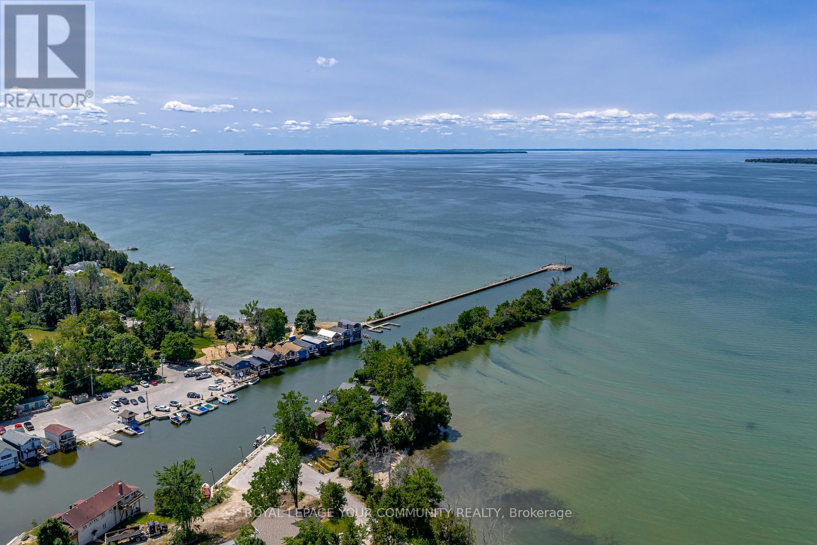 Photo 4 of 347 Lakeland Crescent, Brock ON