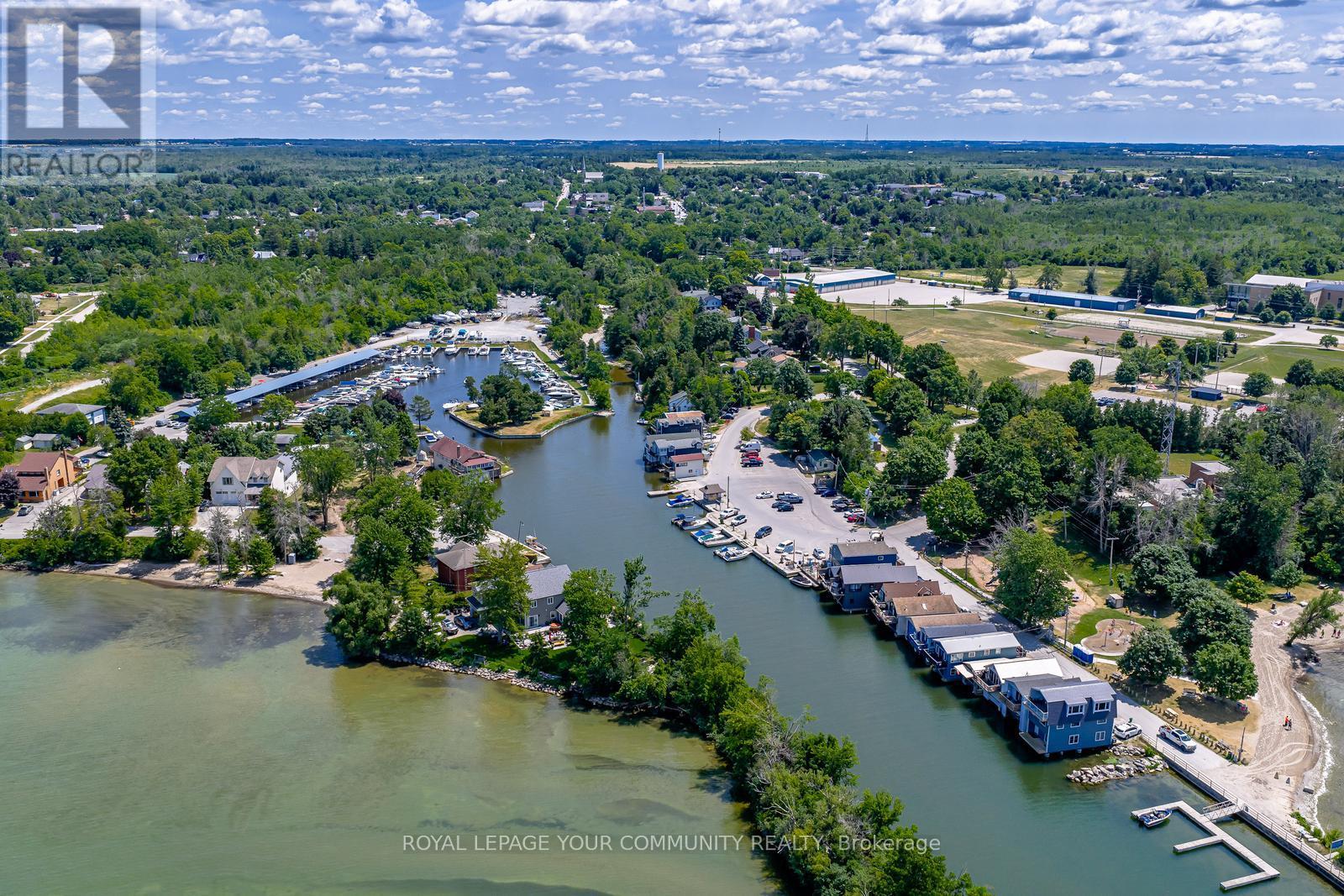 Photo 10 of 347 Lakeland Crescent, Brock ON