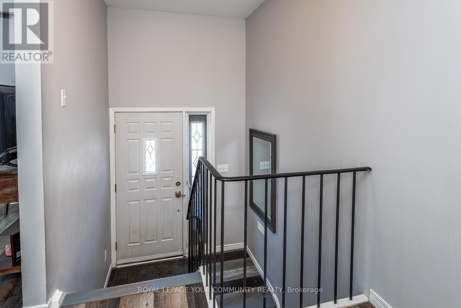 Photo 30 of 347 Lakeland Crescent, Brock ON