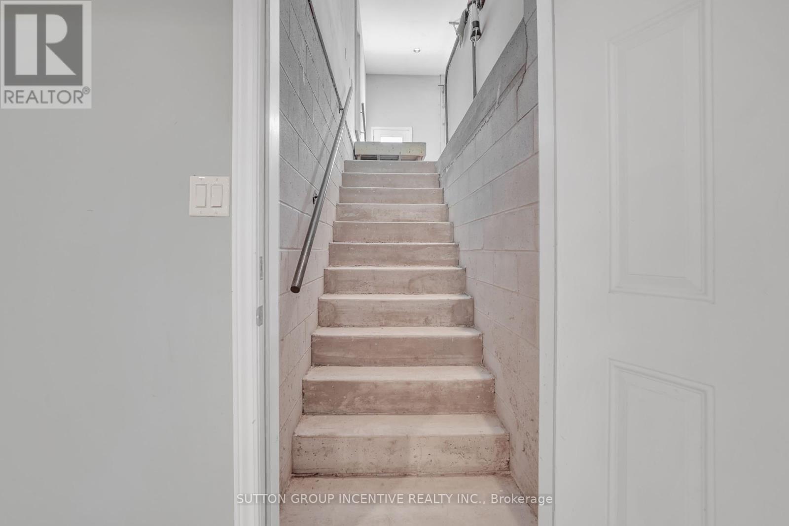 Photo 28 of 13895 County Rd 27 Road, Springwater ON