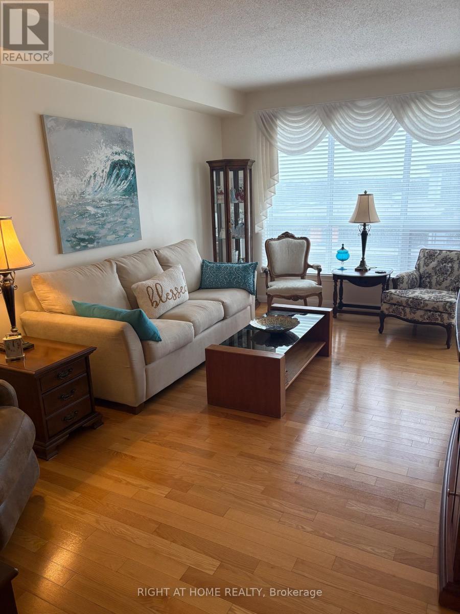 #506 90 DEAN AVENUE - 28