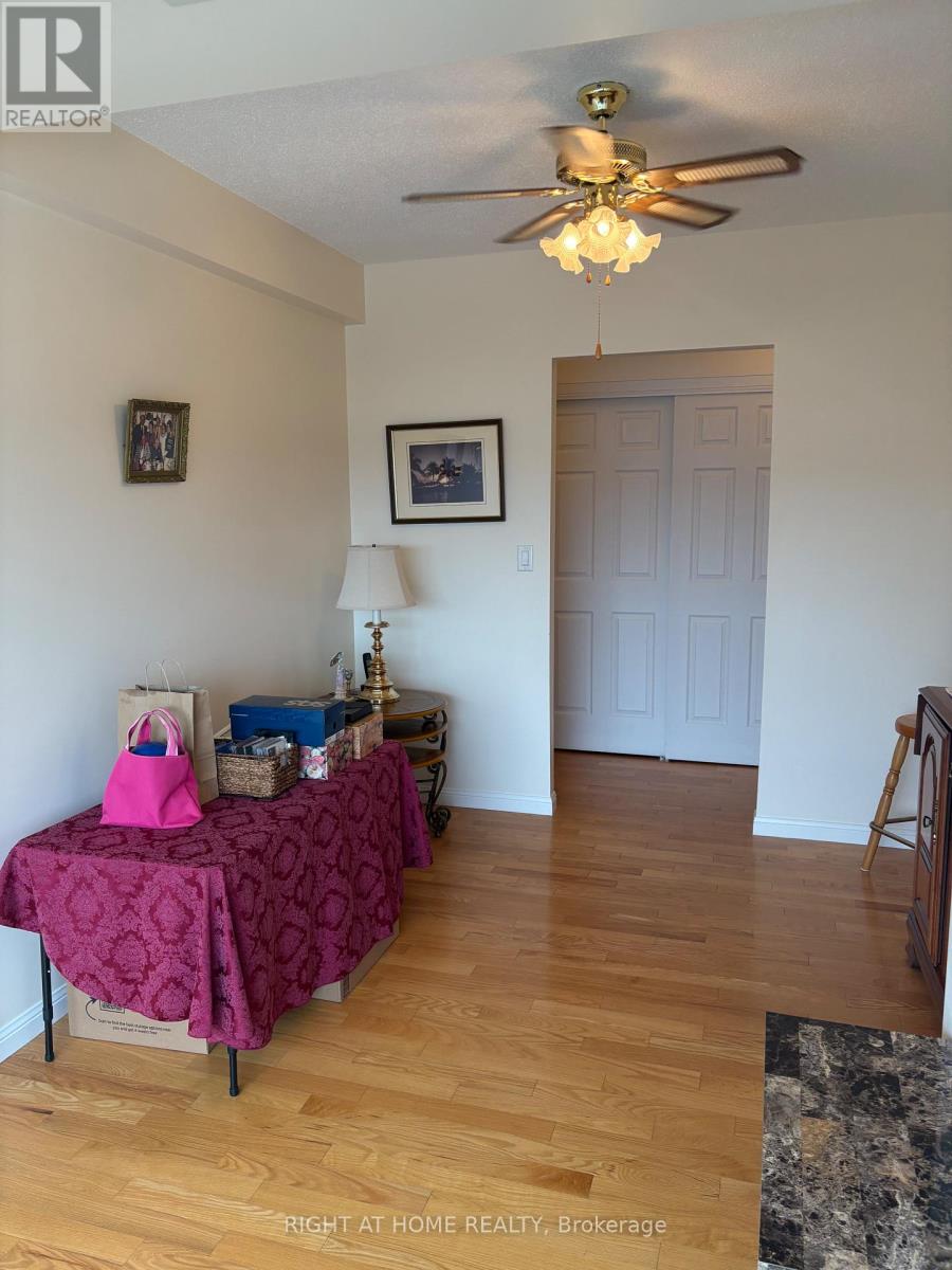 #506 90 DEAN AVENUE - 35