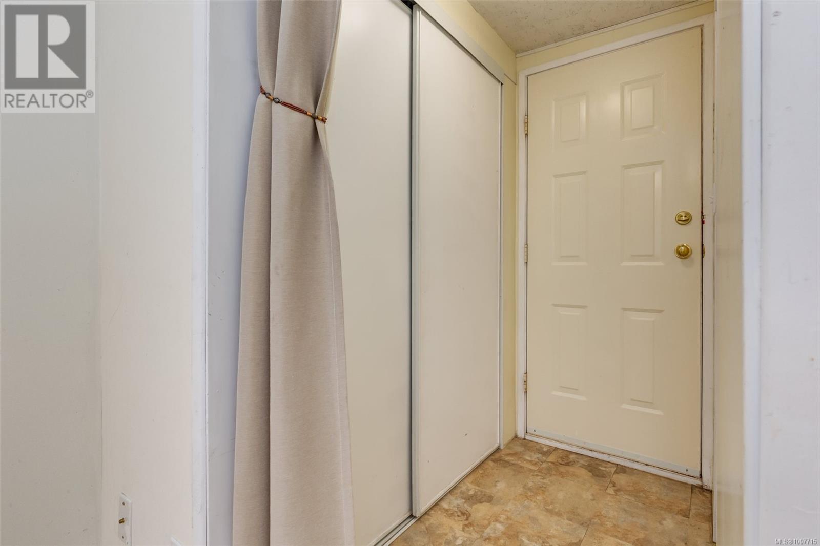 Photo 33 of 41 1840 Valley Oak Dr, Nanaimo BC