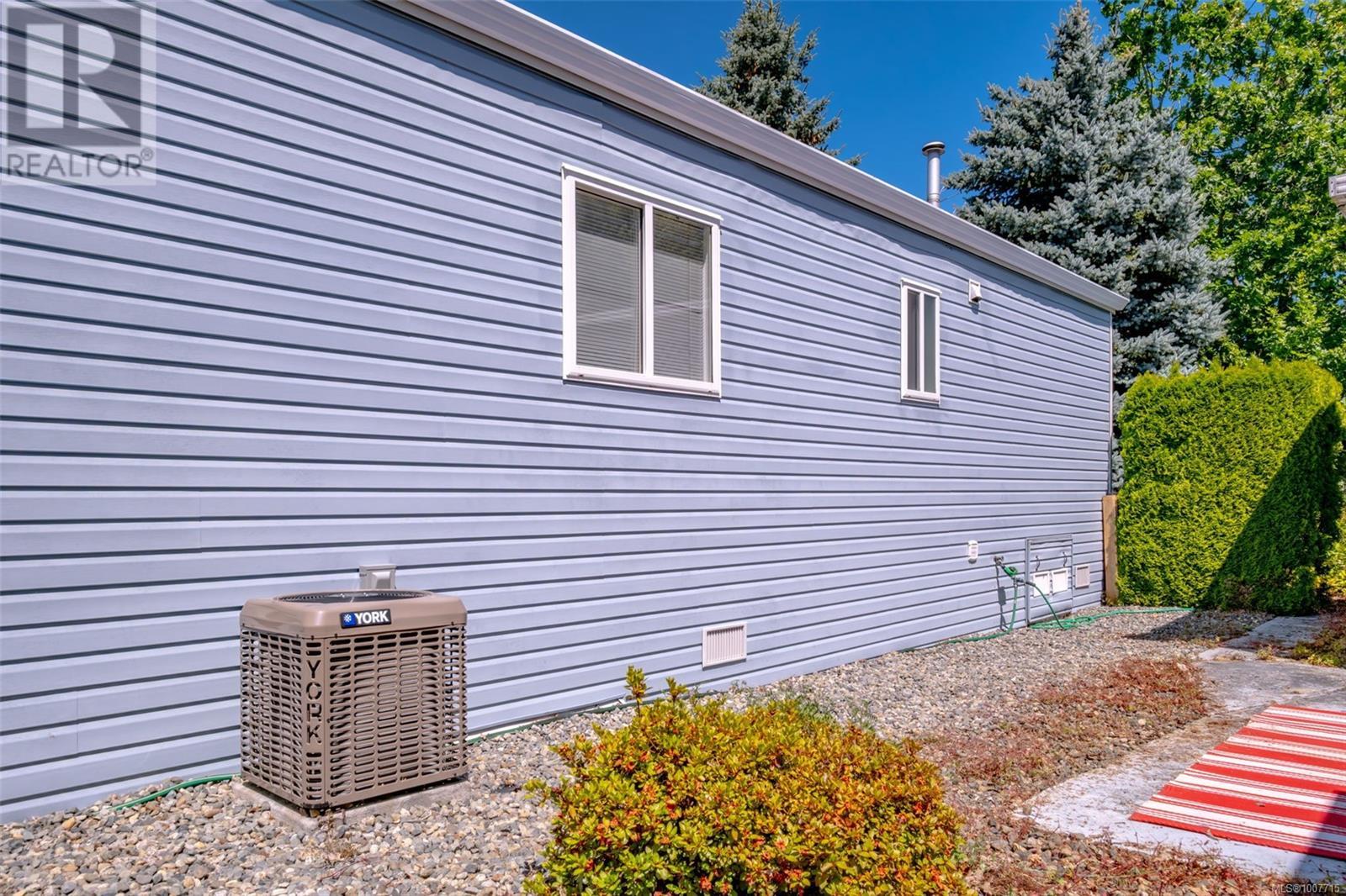 Photo 48 of 41 1840 Valley Oak Dr, Nanaimo BC