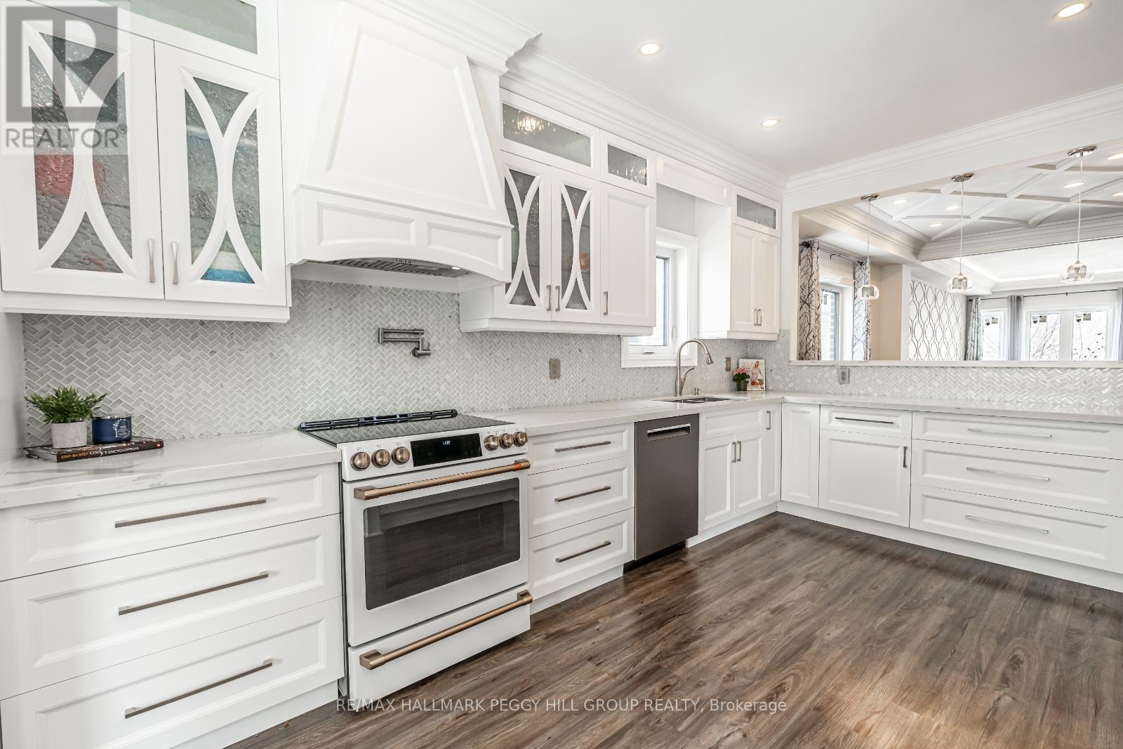 Photo 16 of 99 Mcintyre Drive, Barrie ON