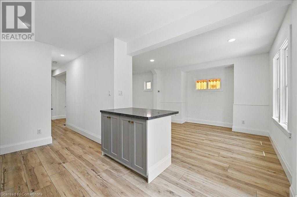 Photo 4 of 189 Edgemont Street S Unit Main, Hamilton ON