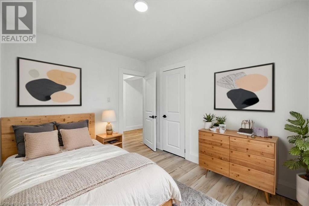 Photo 9 of 189 Edgemont Street S Unit Main, Hamilton ON
