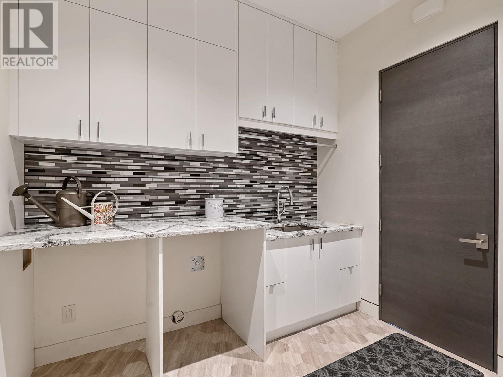  722 Highpointe Place, Kelowna