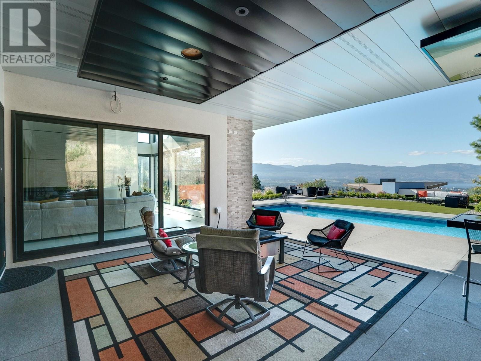  722 Highpointe Place, Kelowna