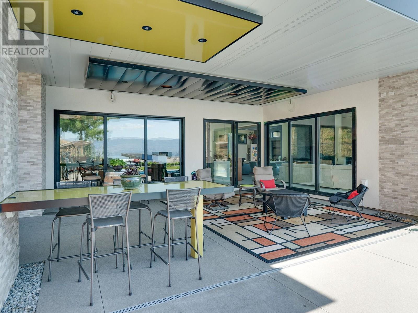  722 Highpointe Place, Kelowna