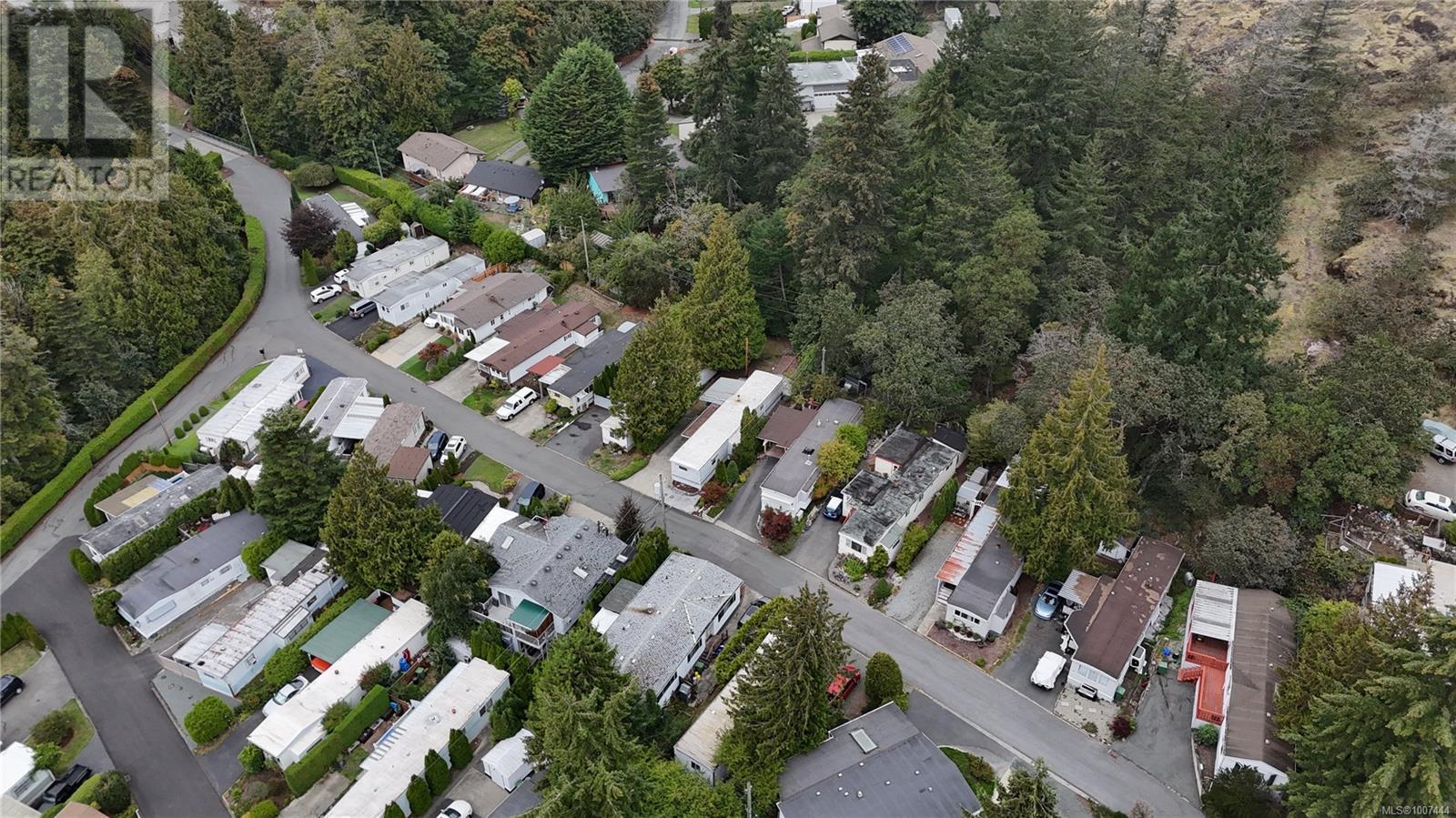 Photo 10 of 11 2587 Selwyn Rd, Langford BC