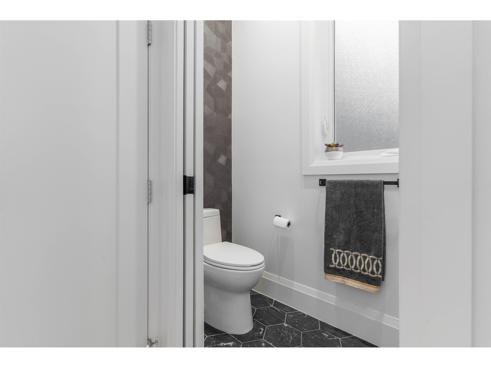 1912 LARONDE DRIVE, Surrey