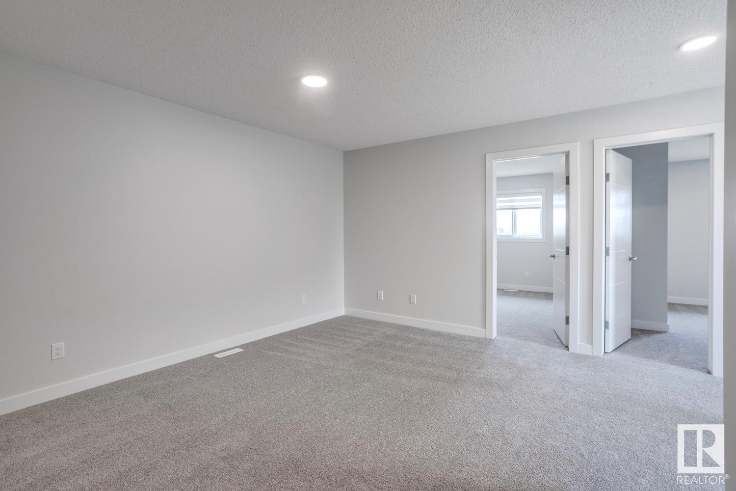 Photo 24 of 2827 191 St Nw, Edmonton AB