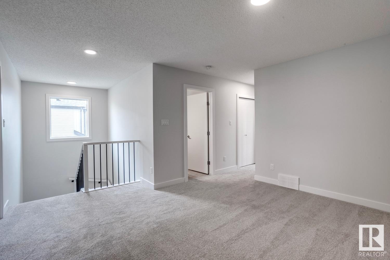Photo 11 of 2827 191 St Nw, Edmonton AB