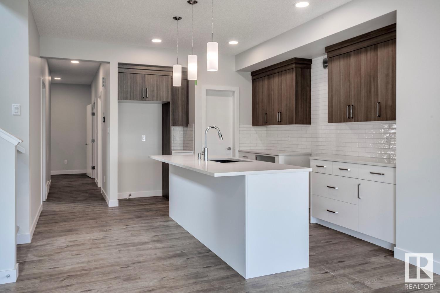 Photo 17 of 2827 191 St Nw, Edmonton AB