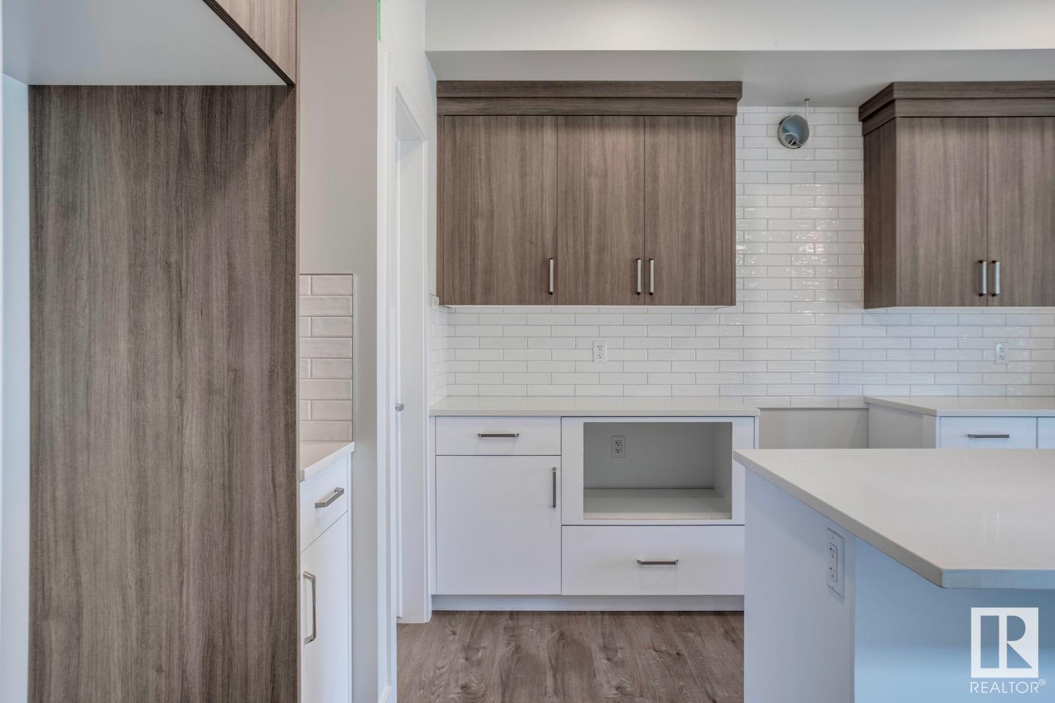 Photo 7 of 2827 191 St Nw, Edmonton AB