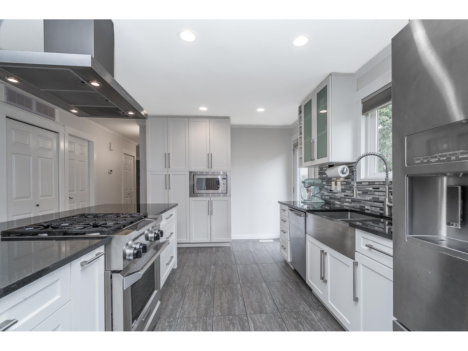 Photo 18 of 18096 61 Avenue, Surrey BC