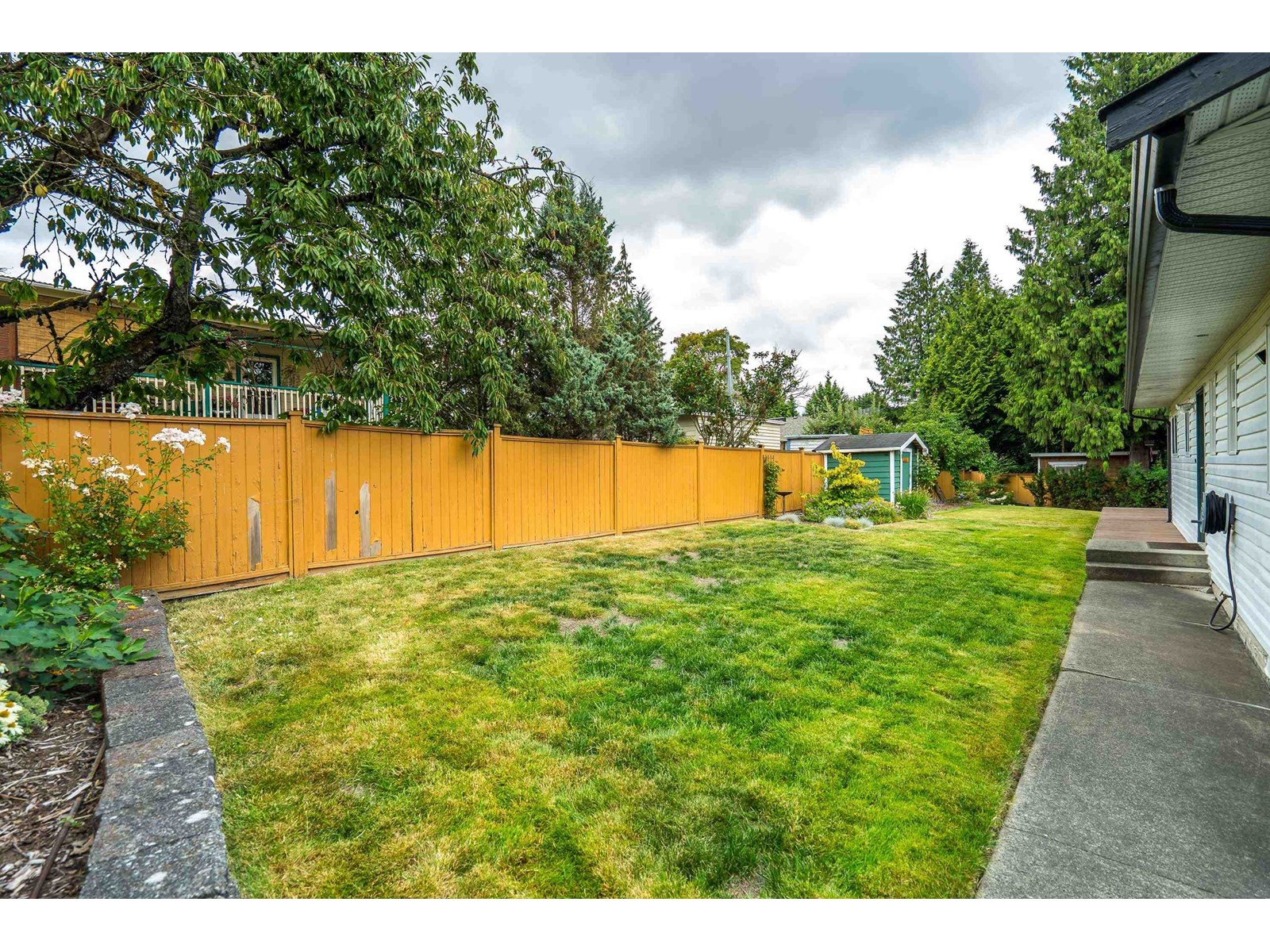 Photo 33 of 18096 61 Avenue, Surrey BC