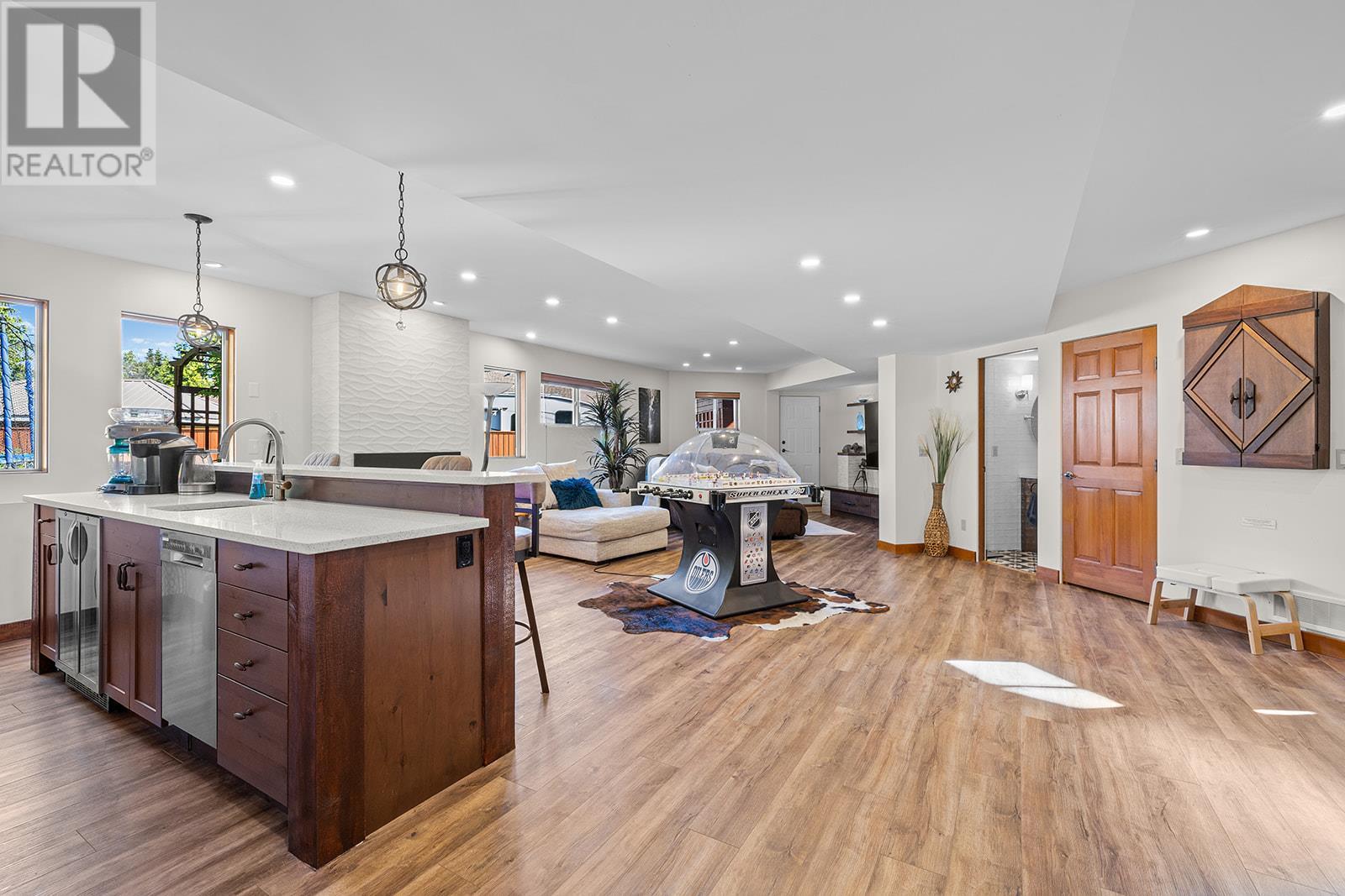 Photo 3 of 1682 Larkridge Court, Kelowna BC